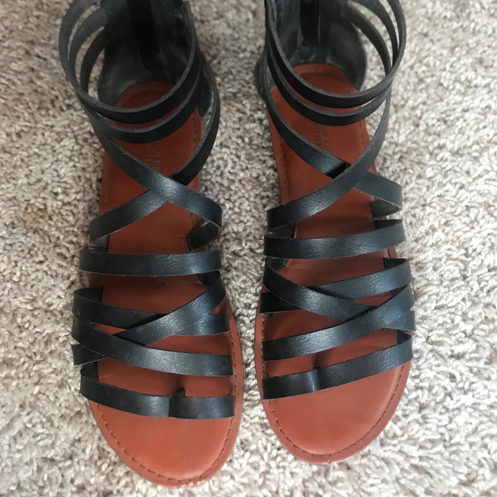 American Eagle Size 8 Sandals